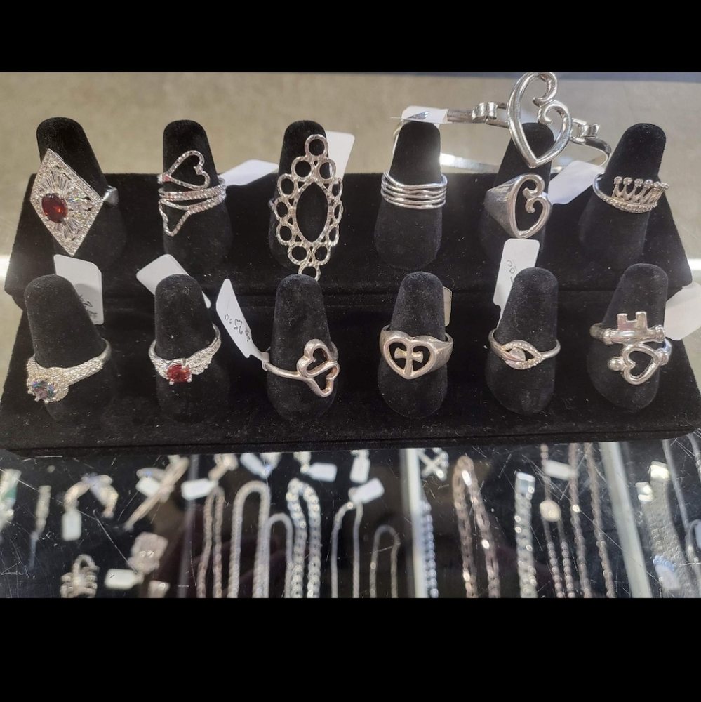 Rings size 7 8 9 .